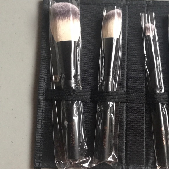 Makeup Brush Set - Picture 3 of 8